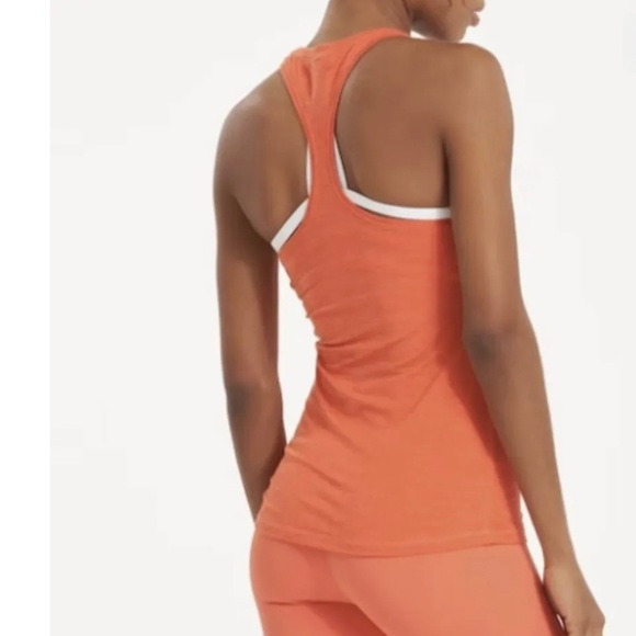 Vuori Luxe Performance Tank Grapefruit - Picture 2 of 7